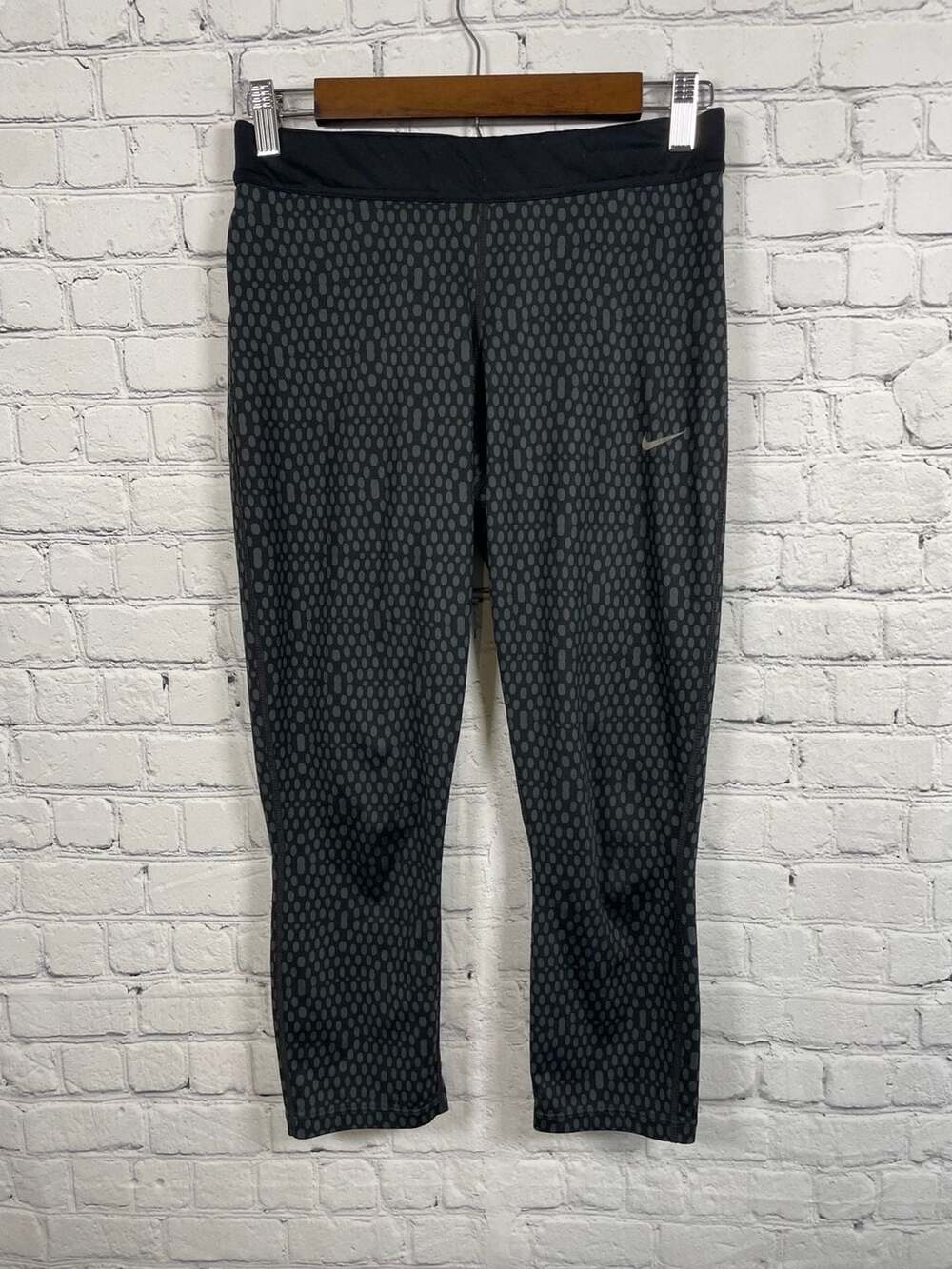 Nike Dri-FIT Black Grey Dot Cropped Leggings Size M
